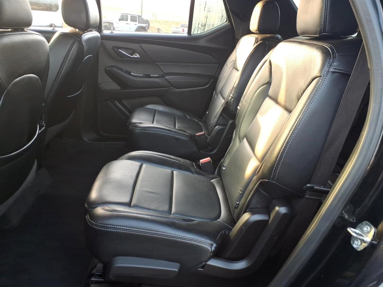 Chevrolet Traverse FWD 4dr LT Cloth w/1LT 2023