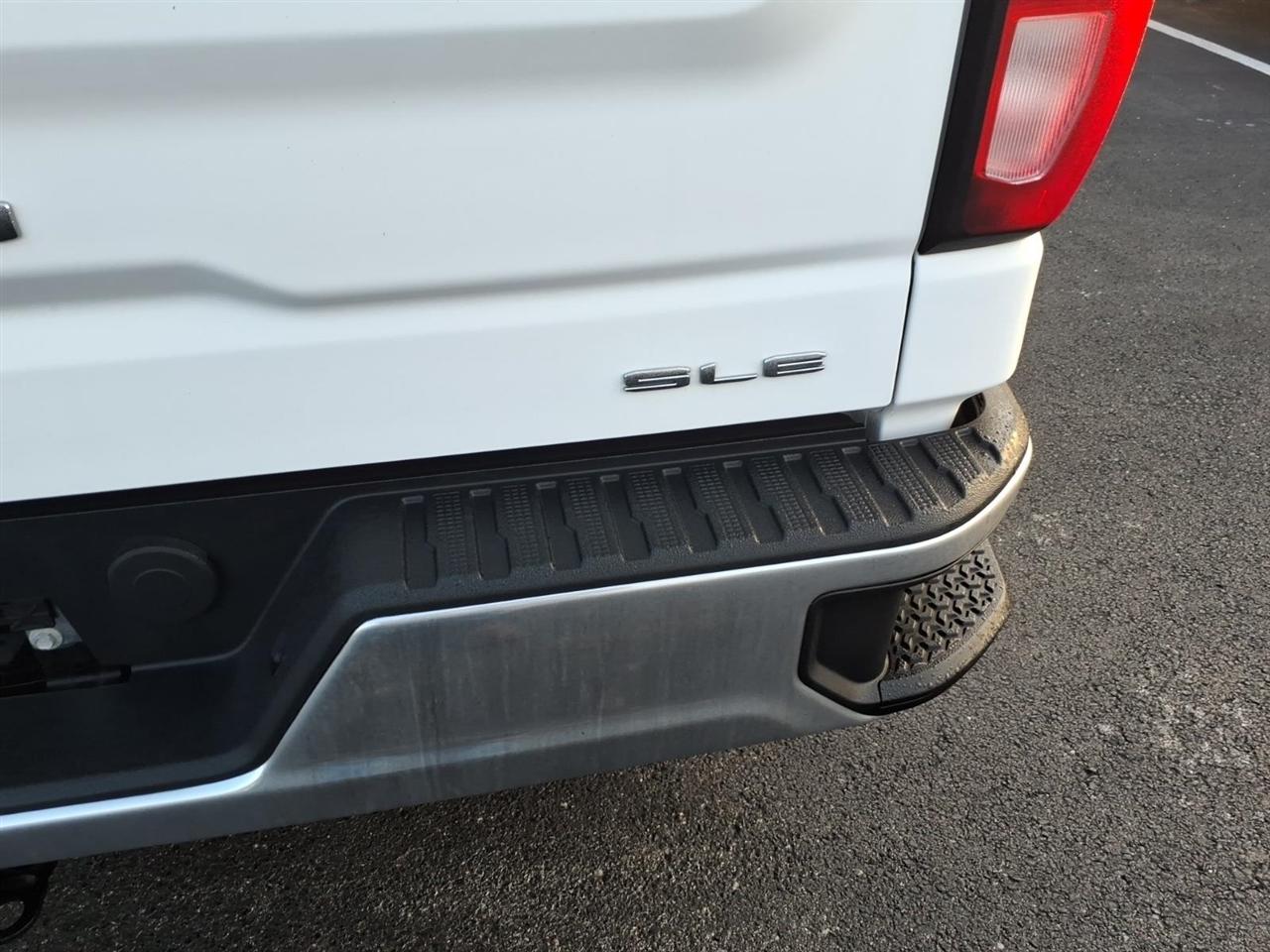 GMC Sierra 1500 2WD Crew Cab 147" SLE 2022