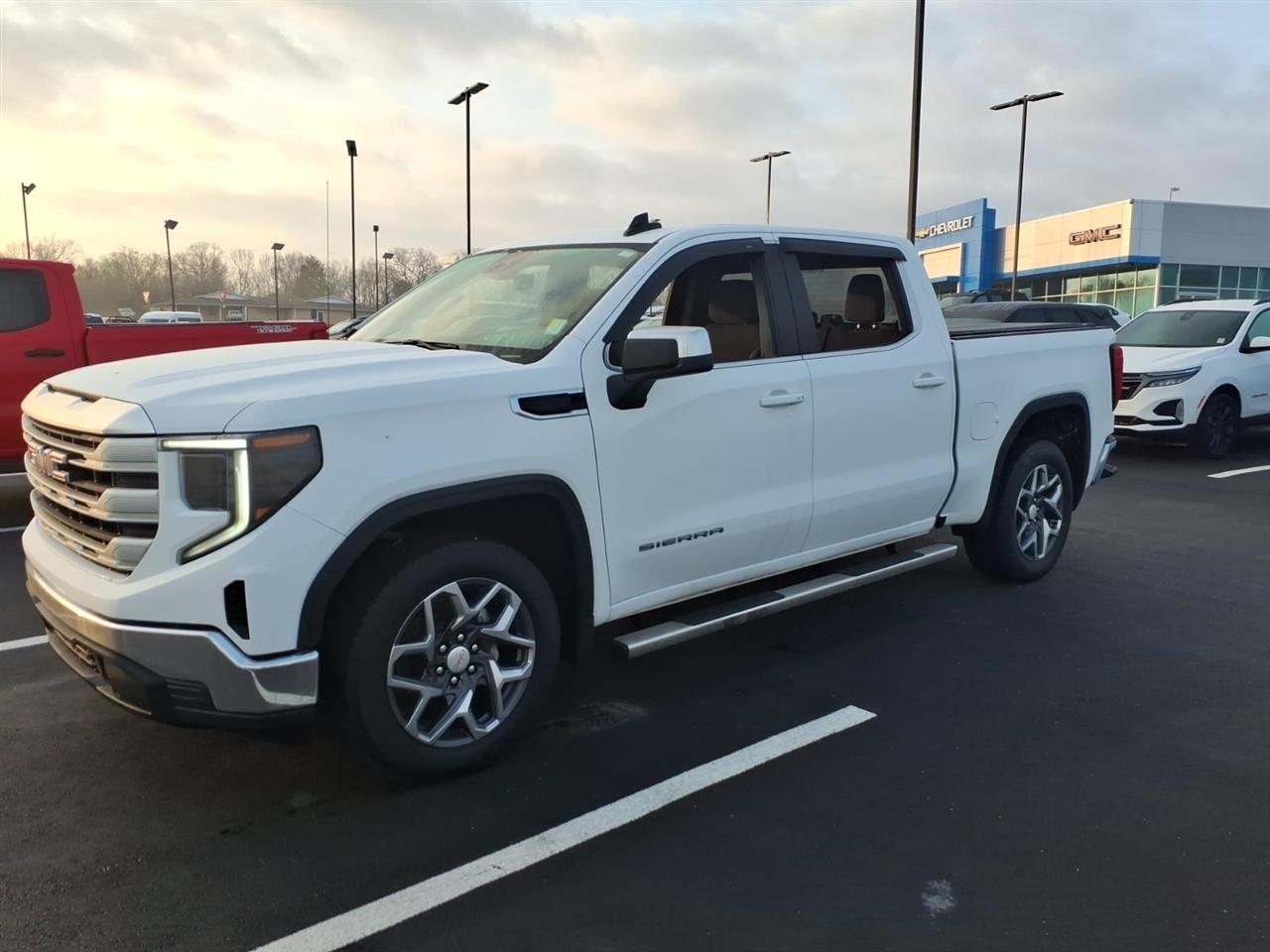 GMC Sierra 1500 2WD Crew Cab 147" SLE 2022