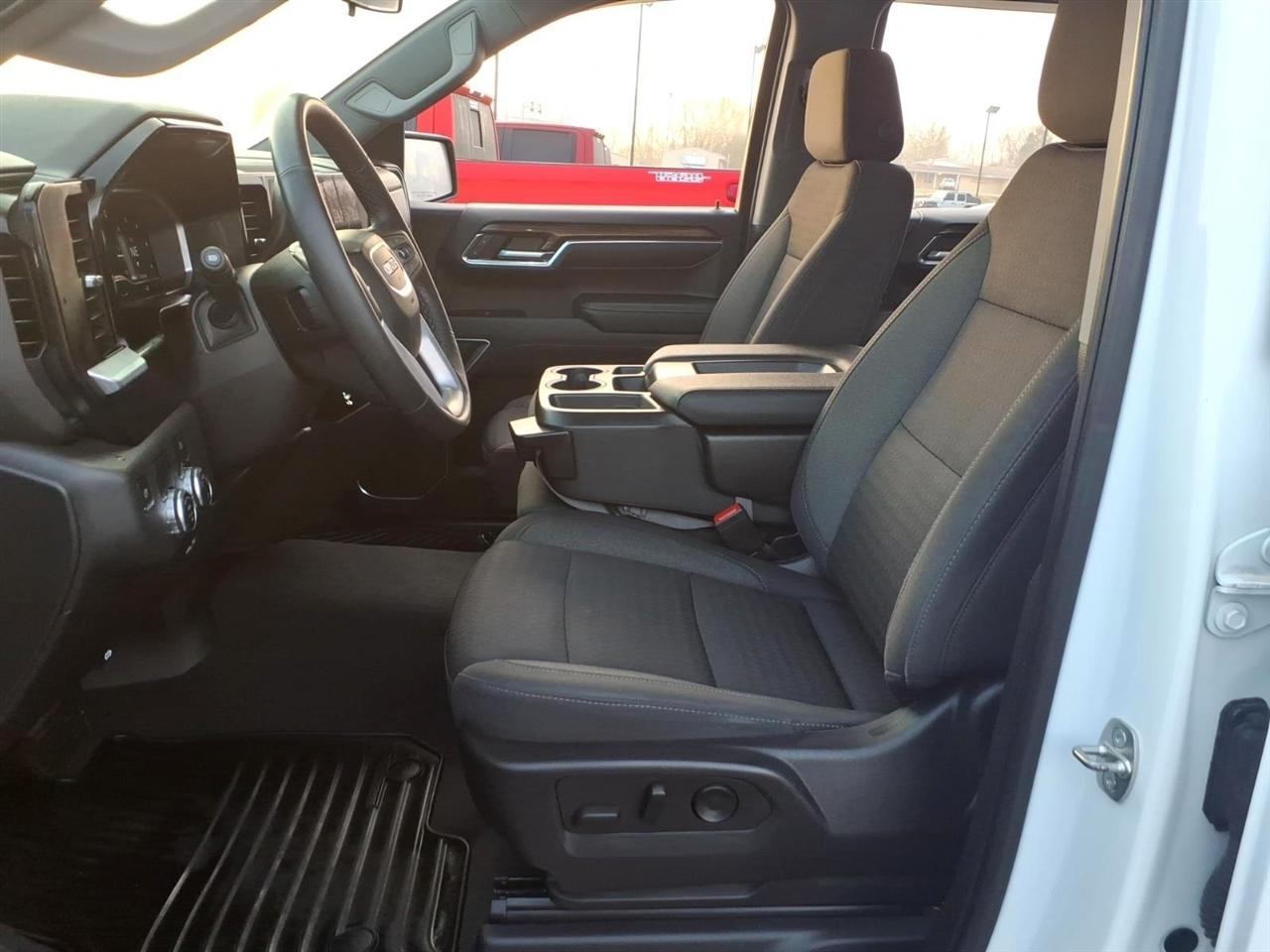 GMC Sierra 1500 2WD Crew Cab 147" SLE 2022