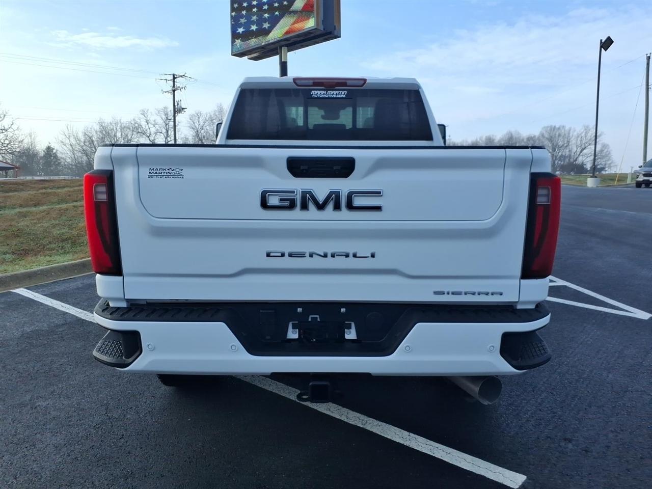 GMC Sierra 2500HD 4WD Crew Cab 159" Denali Ultimate 2026