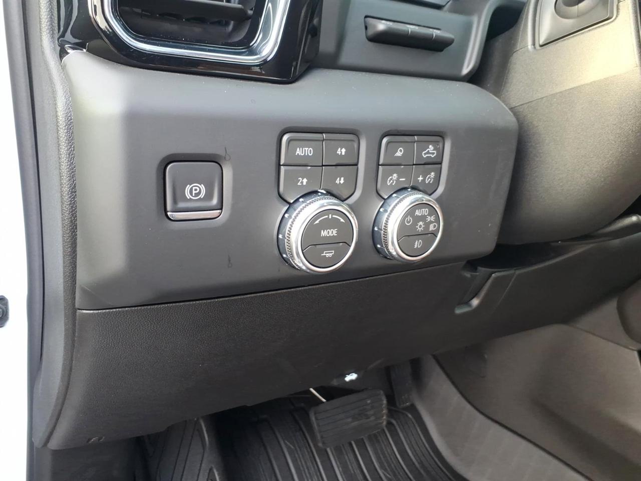 GMC Sierra 2500HD 4WD Crew Cab 159" Denali Ultimate 2026