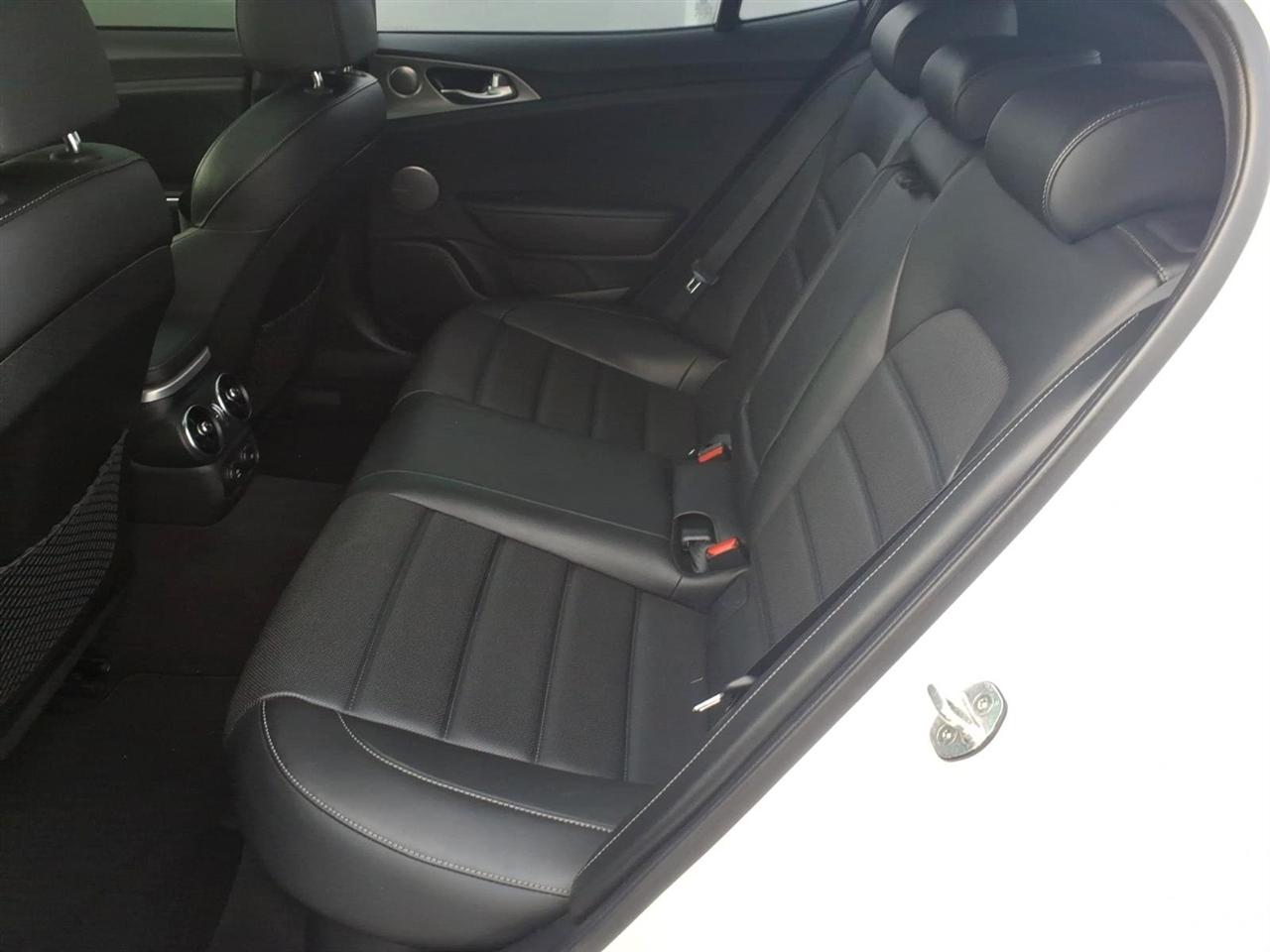 Kia Stinger GT2 RWD 2018