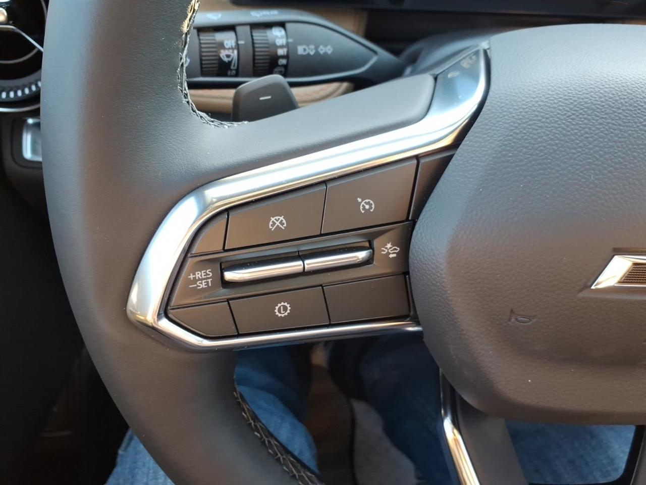 Chevrolet Equinox FWD 4dr ACTIV w/XDB 2026