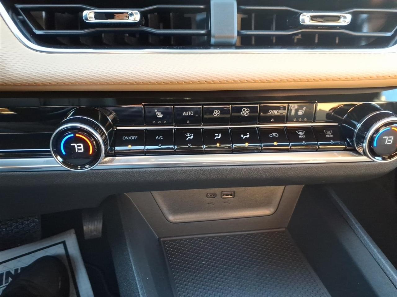 Chevrolet Equinox FWD 4dr ACTIV w/XDB 2026