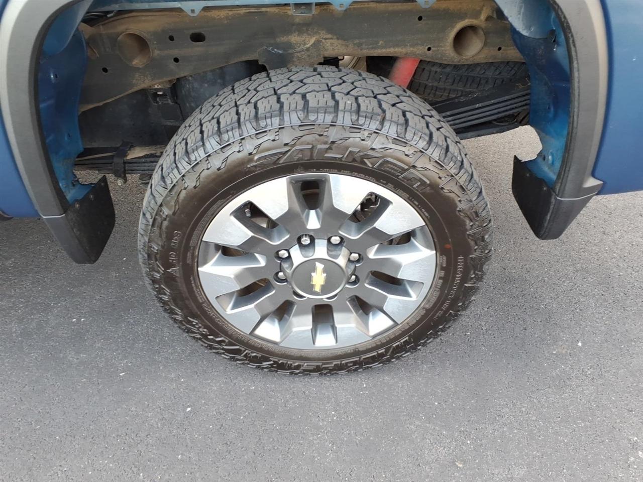 Chevrolet Silverado 2500HD 4WD Crew Cab 159" Custom 2025