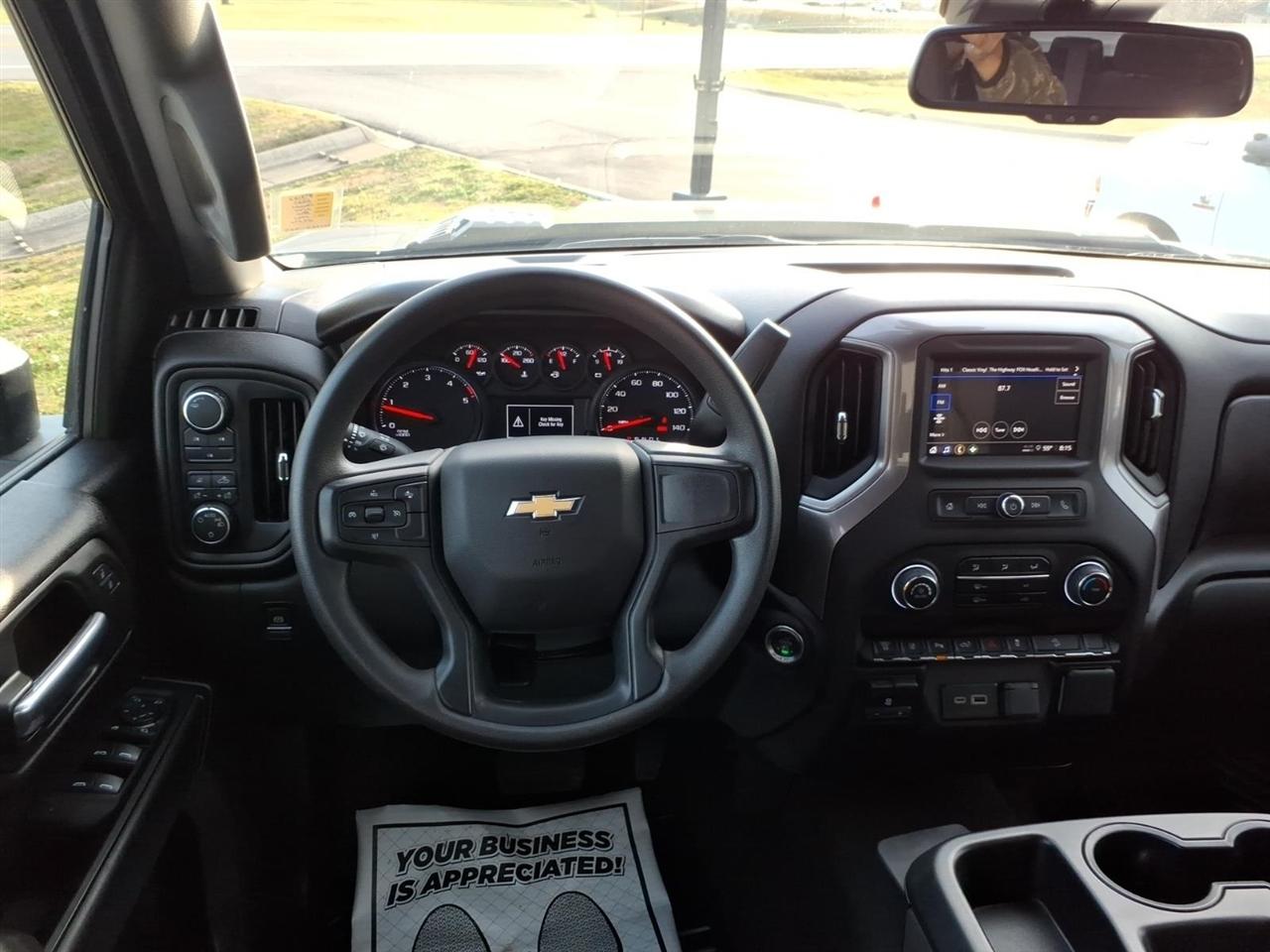 Chevrolet Silverado 2500HD 4WD Crew Cab 159" Custom 2025