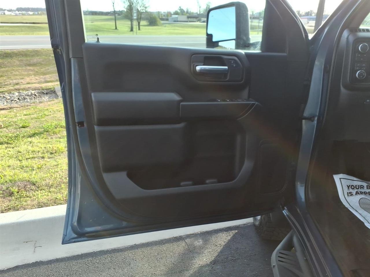 Chevrolet Silverado 2500HD 4WD Crew Cab 159" Custom 2025