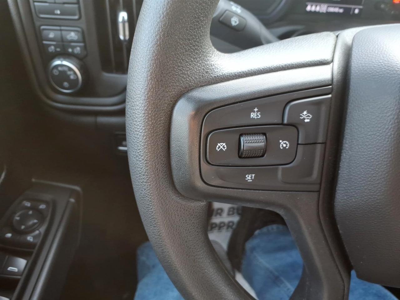 Chevrolet Silverado 2500HD 4WD Crew Cab 159" Custom 2025