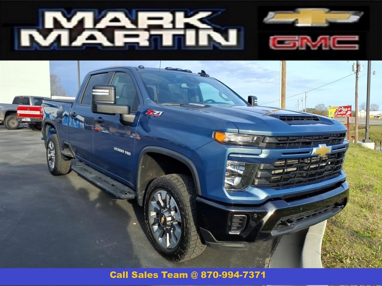 2025 Chevrolet Silverado 2500HD 4WD Crew Cab 159" Custom