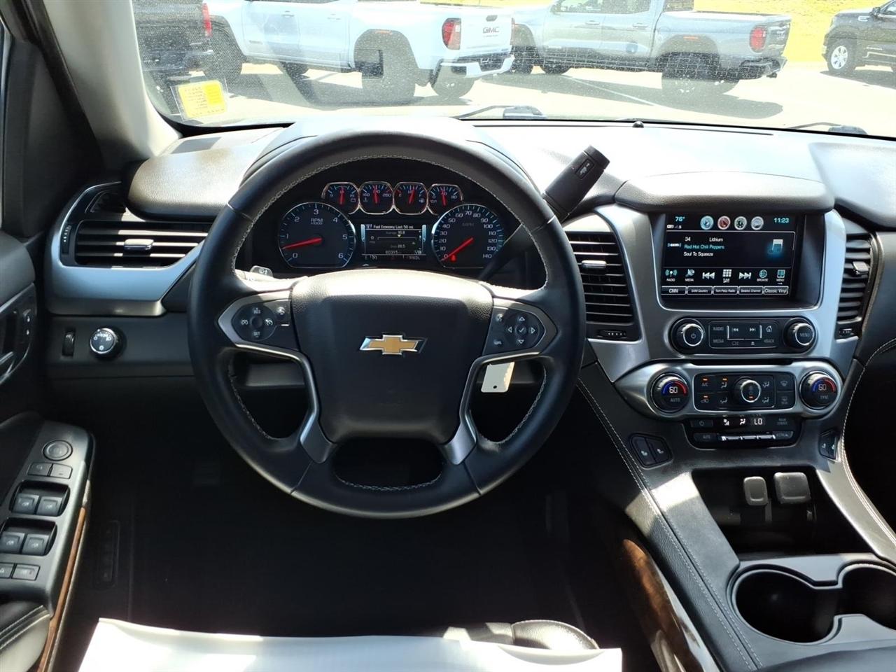 Chevrolet Suburban 2WD 4dr LT 2020