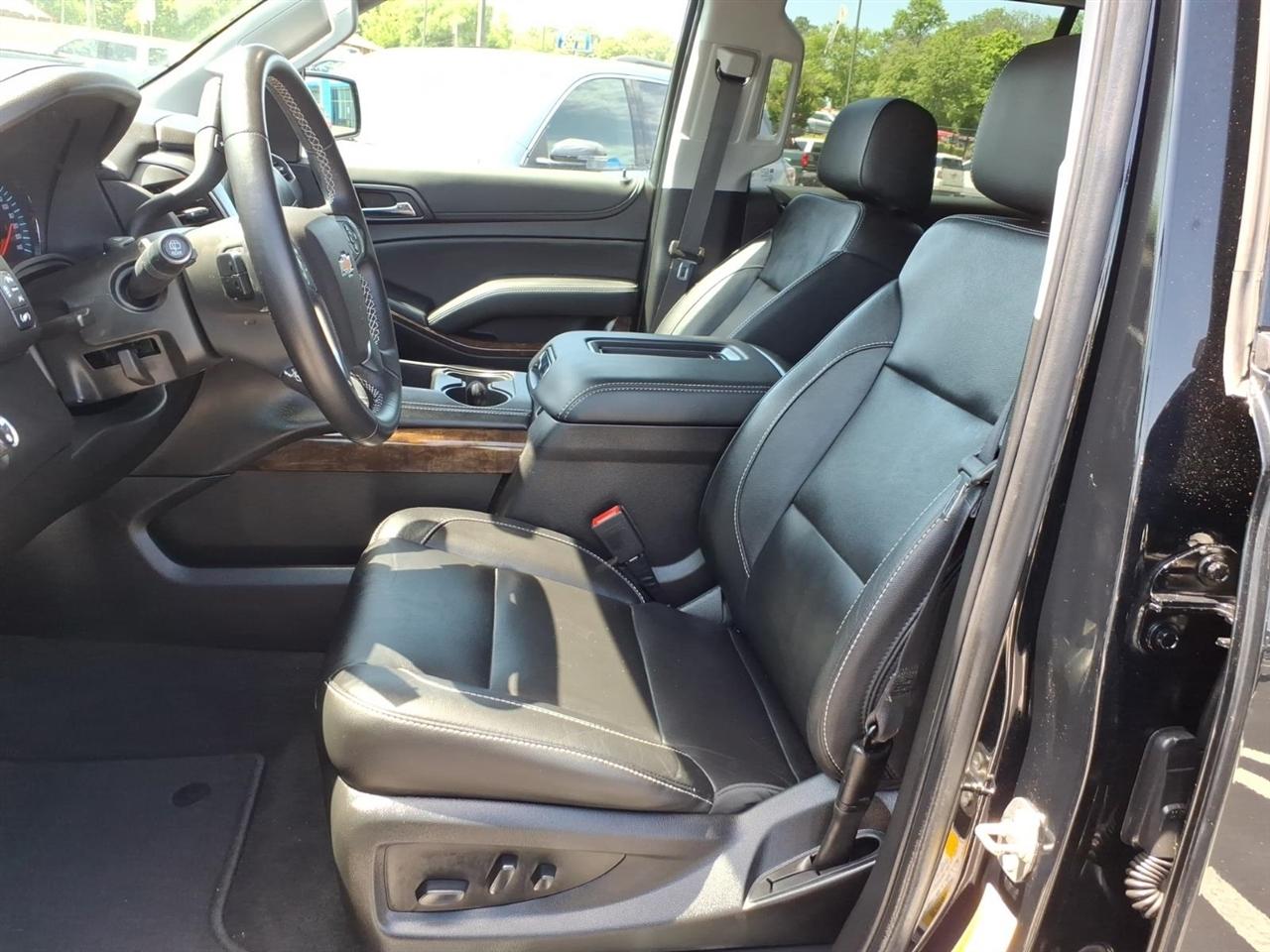 Chevrolet Suburban 2WD 4dr LT 2020