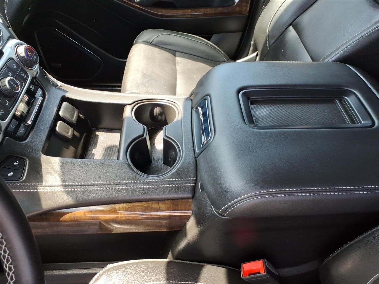 Chevrolet Suburban 2WD 4dr LT 2020