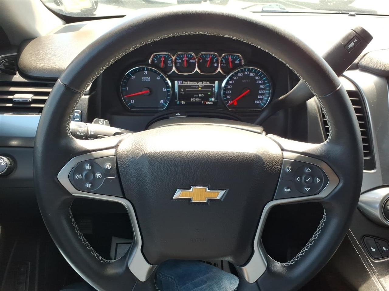 Chevrolet Suburban 2WD 4dr LT 2020