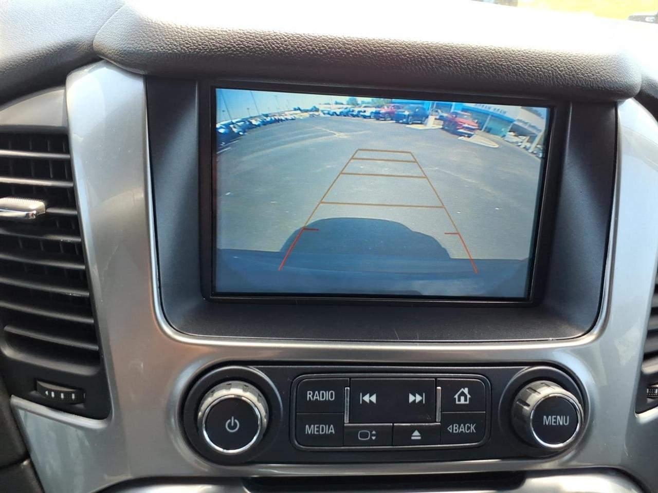 Chevrolet Suburban 2WD 4dr LT 2020