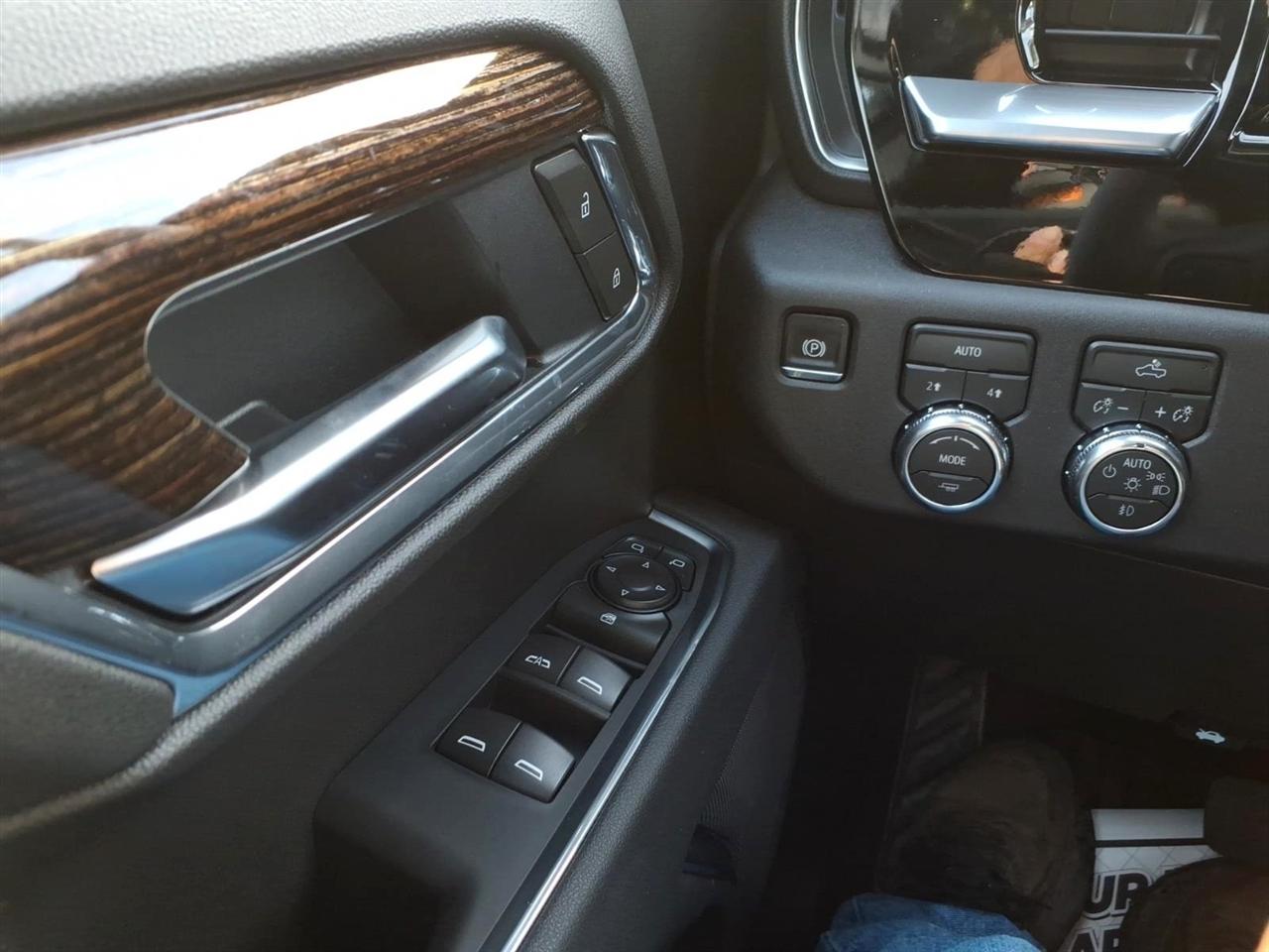 GMC Sierra 1500 4WD Crew Cab 147" Elevation w/3VL 2026