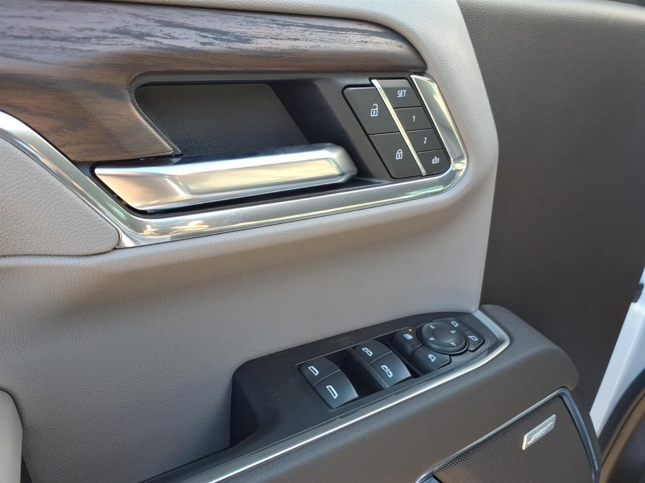 GMC Sierra 1500 4WD Crew Cab 147" SLT 2026