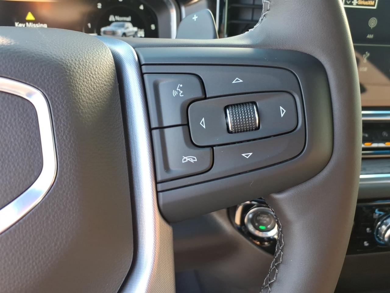 GMC Sierra 1500 4WD Crew Cab 147" SLT 2026