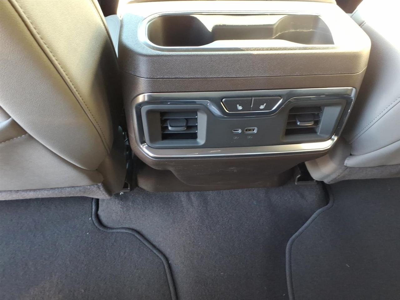 GMC Sierra 1500 4WD Crew Cab 147" SLT 2026