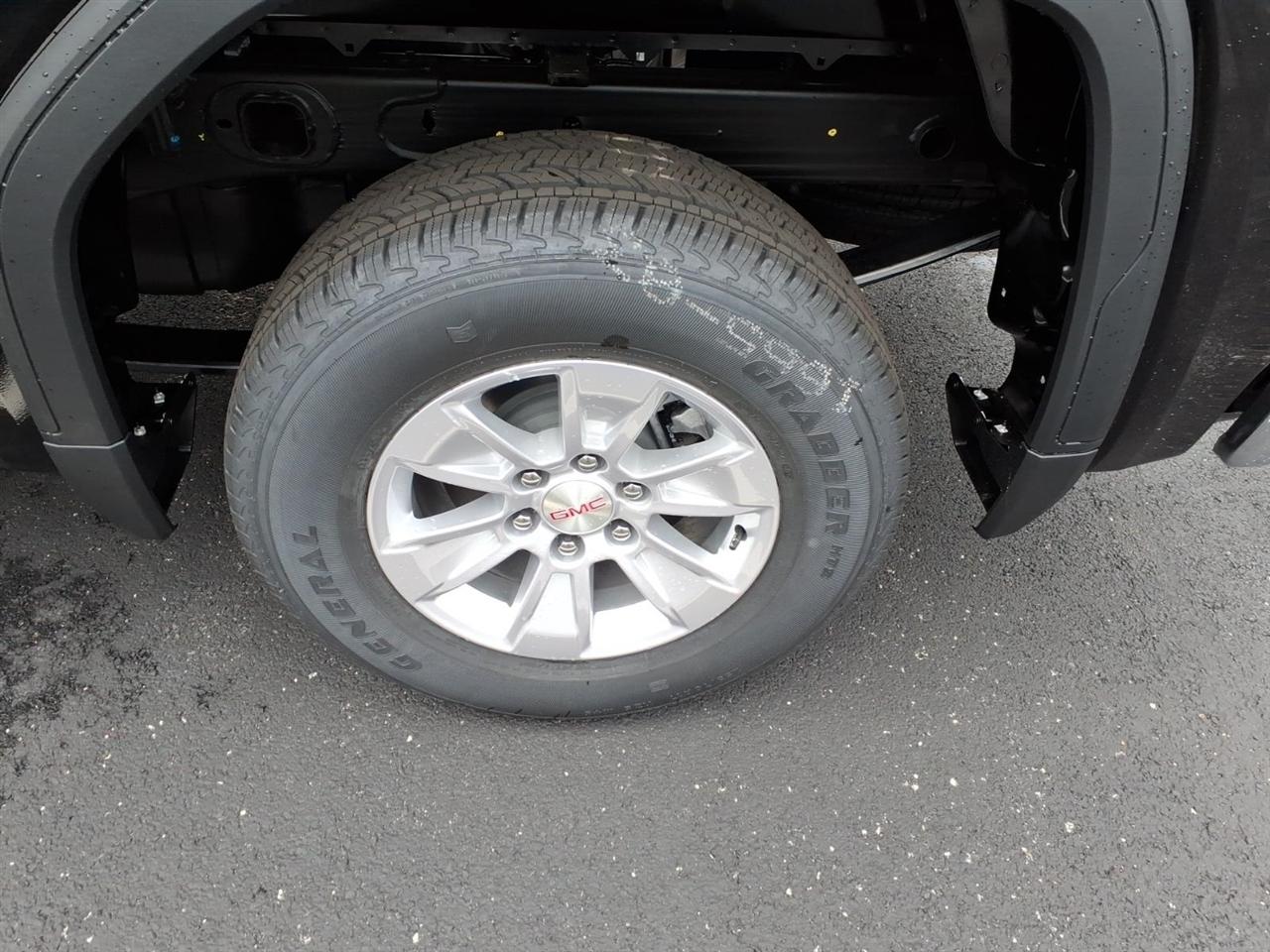 GMC Sierra 1500 4WD Crew Cab 147" SLE 2026