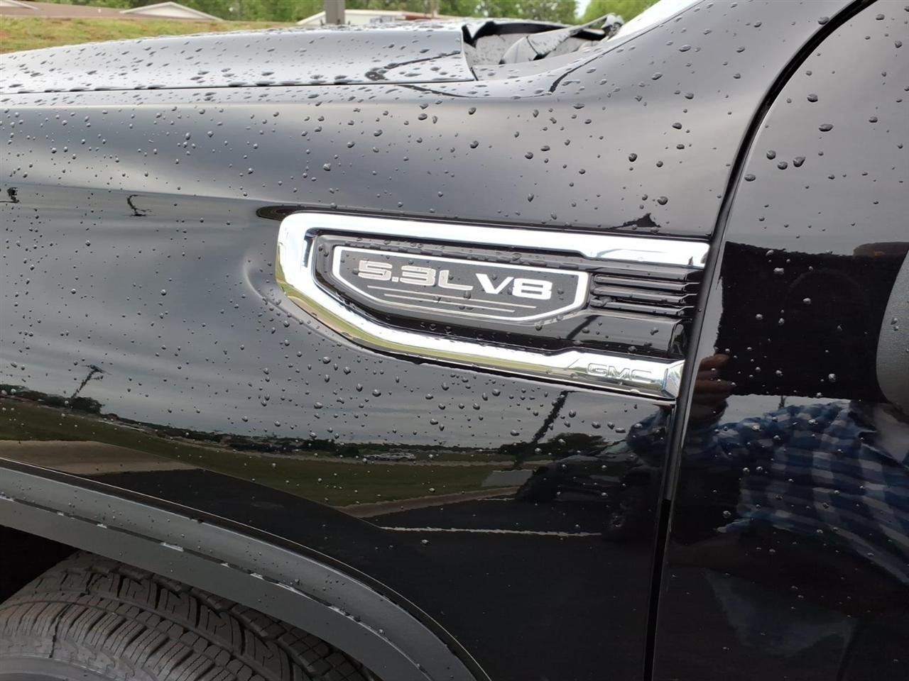 GMC Sierra 1500 4WD Crew Cab 147" SLE 2026