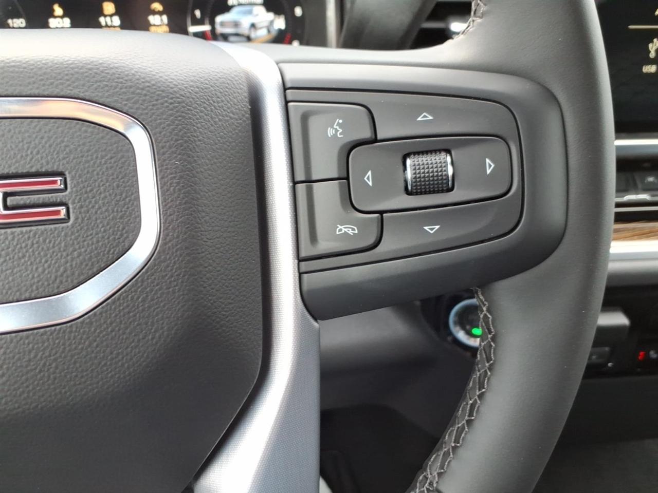 GMC Sierra 1500 4WD Crew Cab 147" SLE 2026
