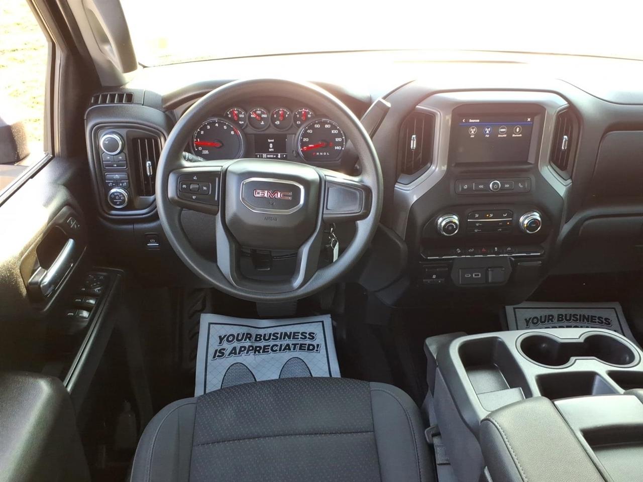 GMC Sierra 2500HD 4WD Crew Cab 159" Pro 2022