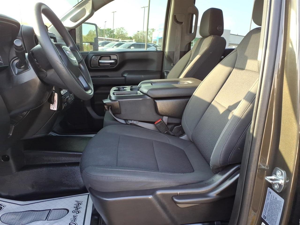 GMC Sierra 2500HD 4WD Crew Cab 159" Pro 2022