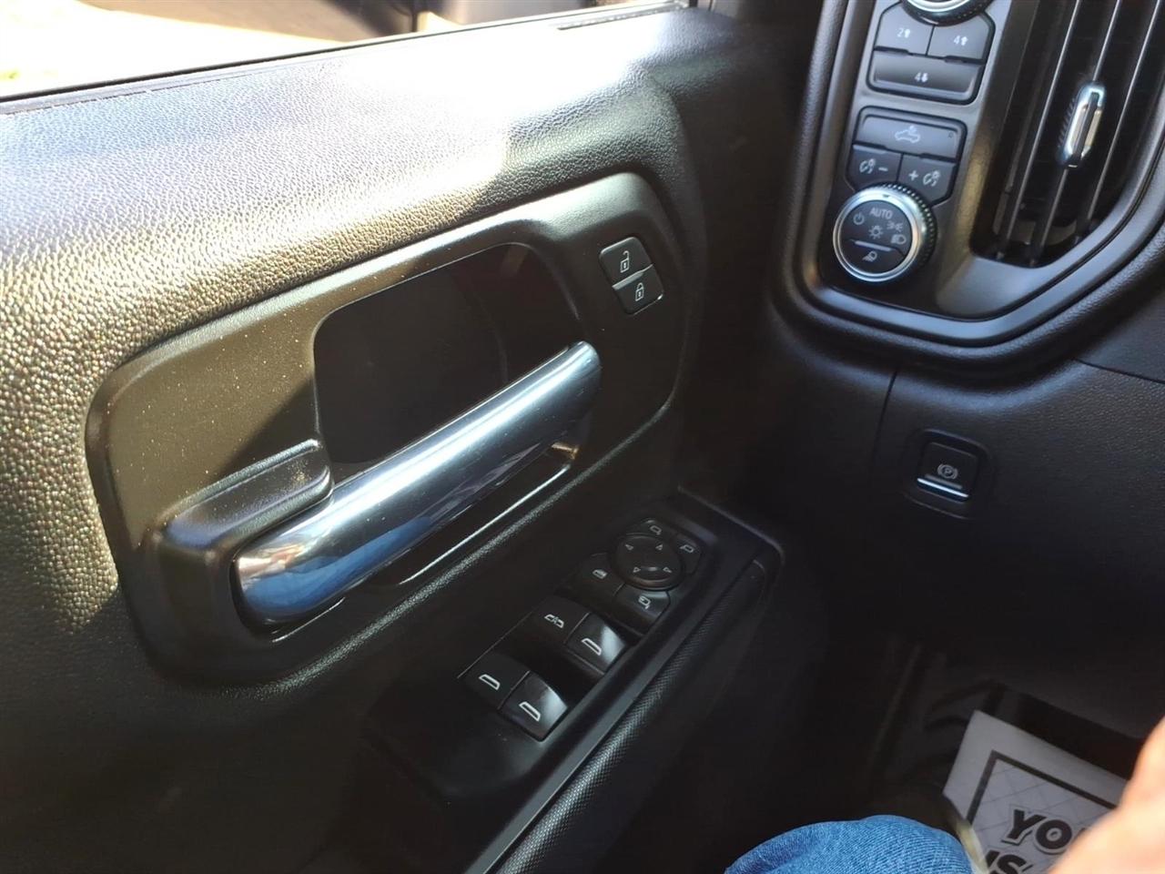 GMC Sierra 2500HD 4WD Crew Cab 159" Pro 2022