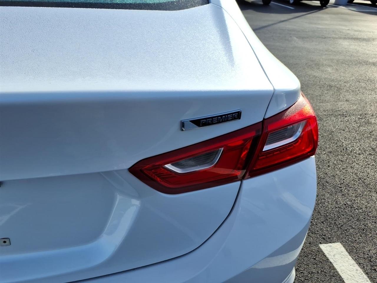 Chevrolet Malibu 4dr Sdn Premier w/2LZ 2017