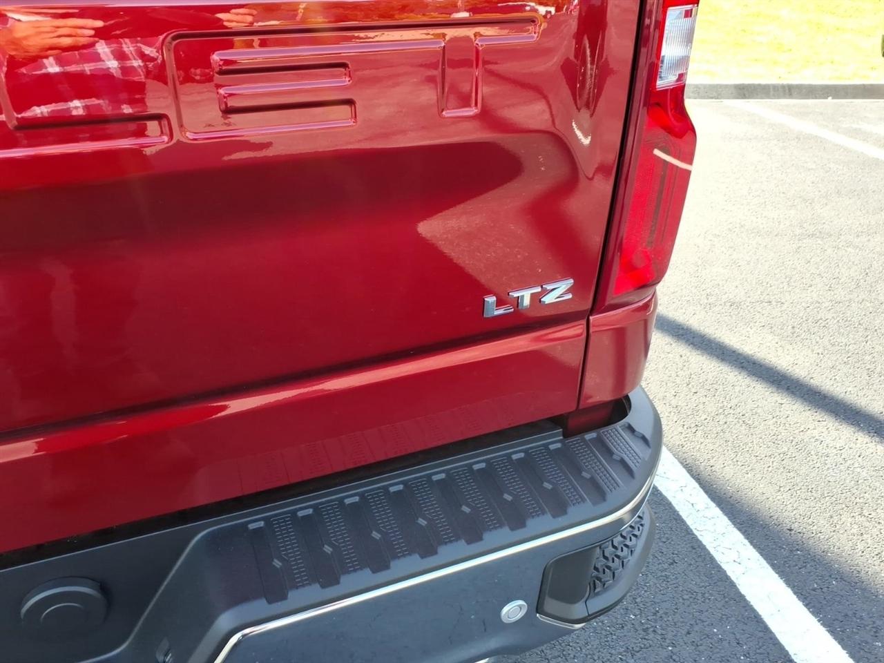 Chevrolet Silverado 1500 4WD Crew Cab 147" LTZ 2026