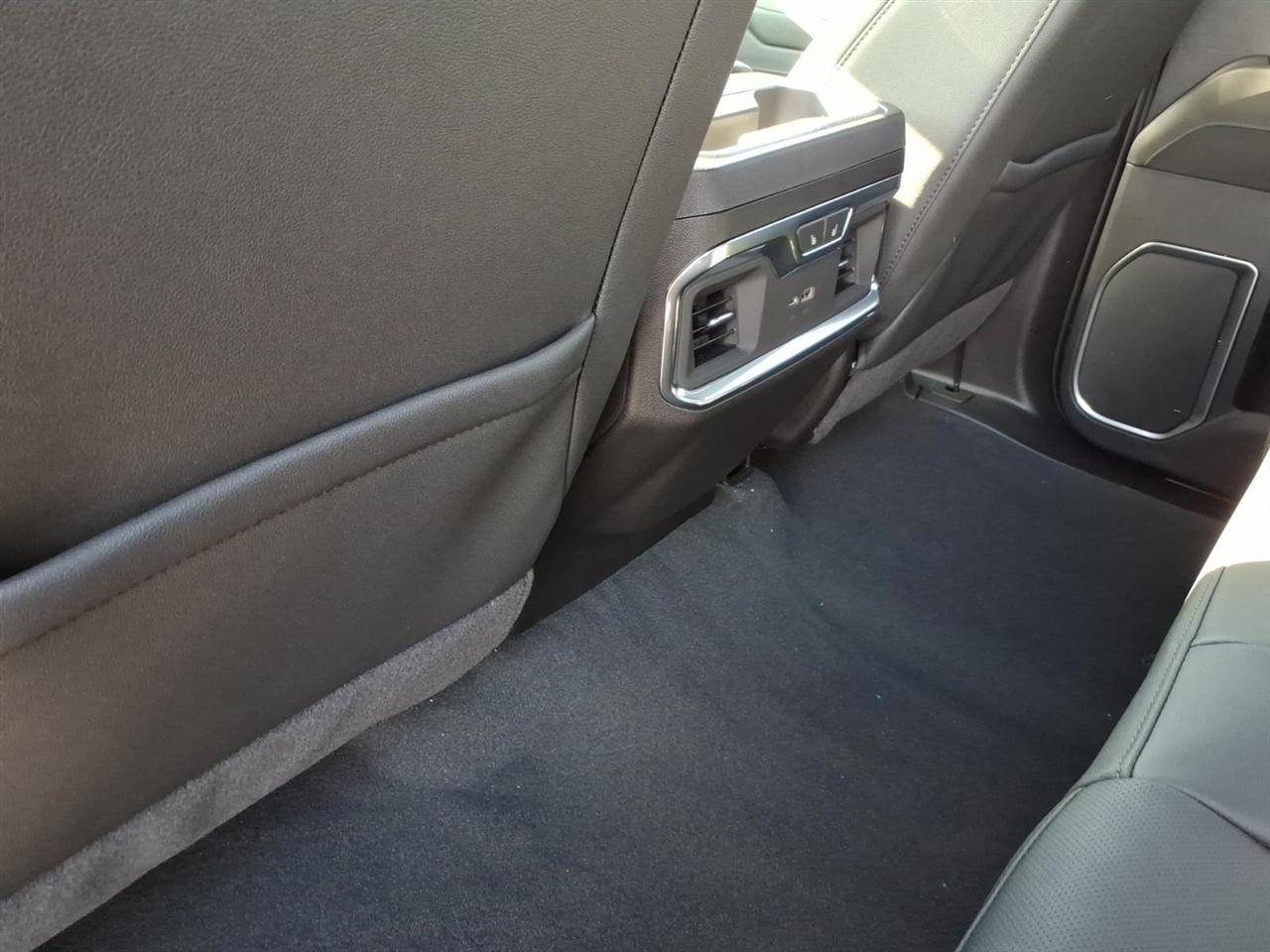 Chevrolet Silverado 1500 4WD Crew Cab 147" LTZ 2026