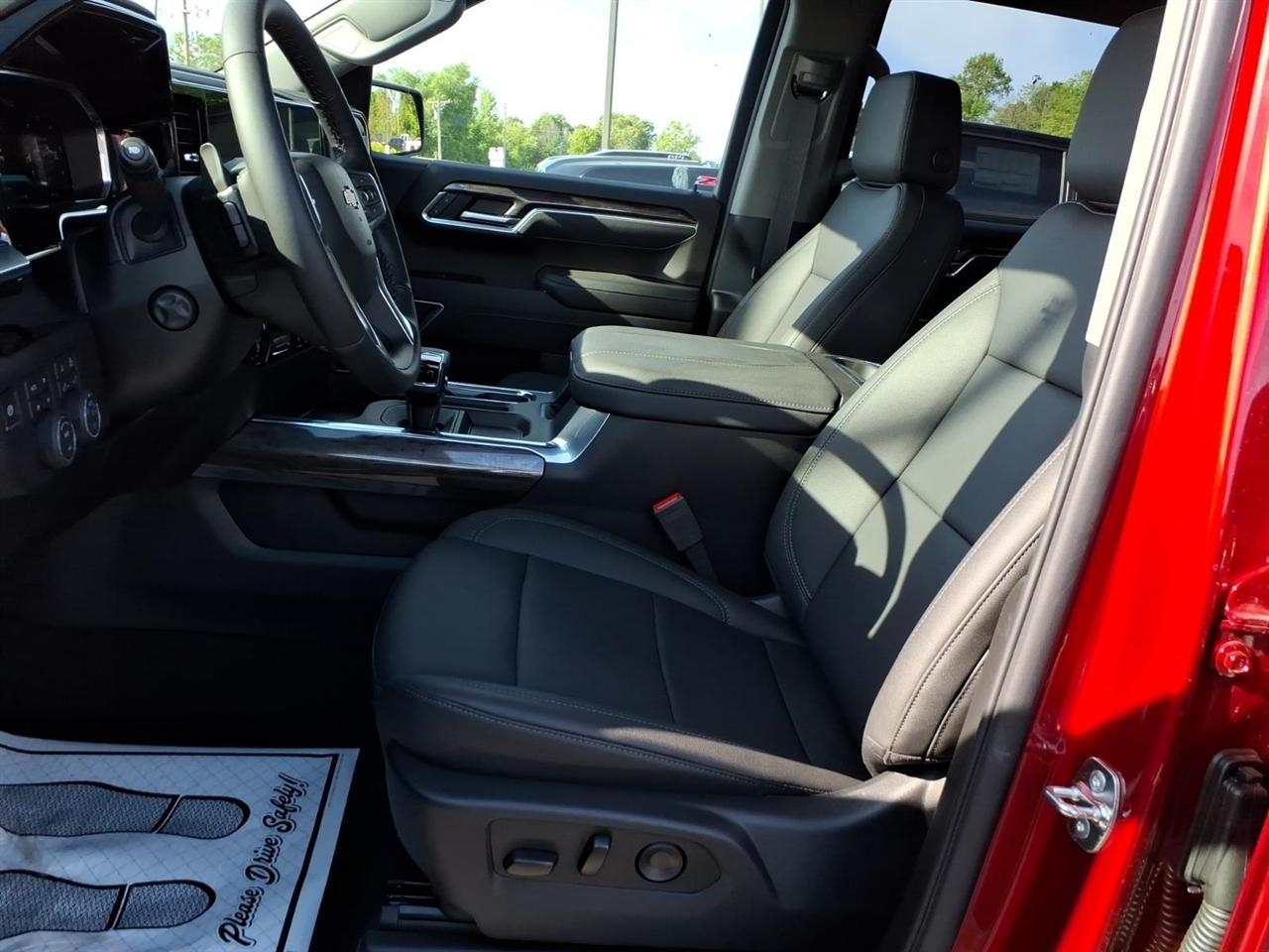 Chevrolet Silverado 1500 4WD Crew Cab 147" LTZ 2026