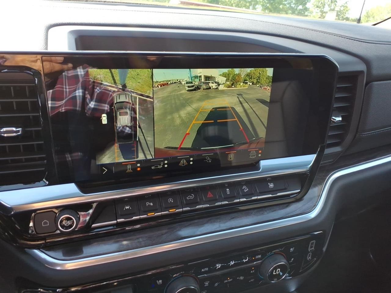 Chevrolet Silverado 1500 4WD Crew Cab 147" LTZ 2026