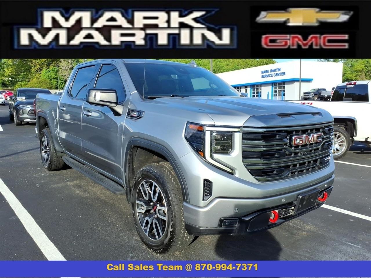 GMC Sierra 1500 4WD Crew Cab 147" AT4 2024