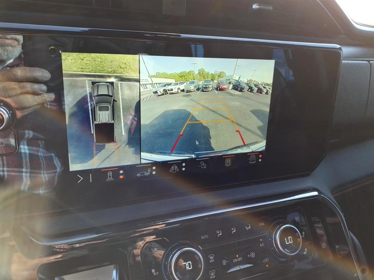 GMC Sierra 1500 4WD Crew Cab 147" AT4 2024