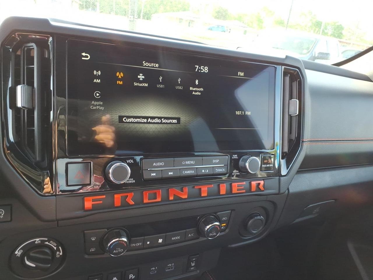 Nissan Frontier Crew Cab 4x4 PRO-4X 2026