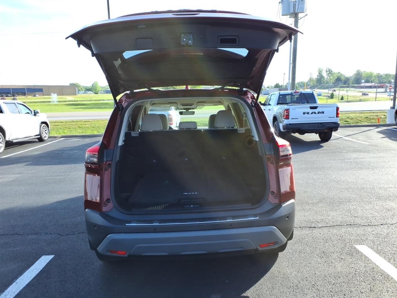 Nissan Rogue FWD SV 2023
