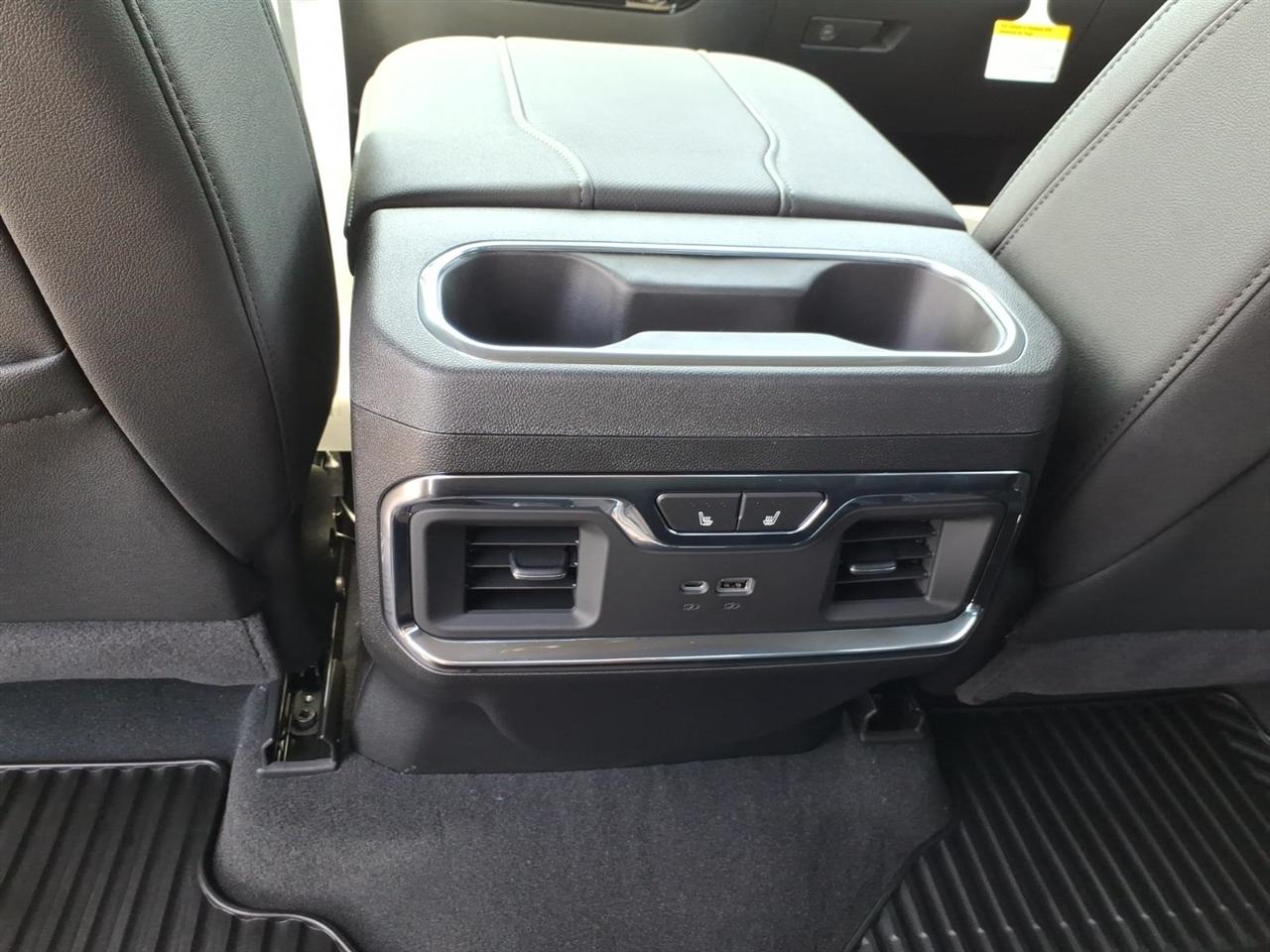 Chevrolet Silverado 2500HD 4WD Crew Cab 159" LTZ 2026