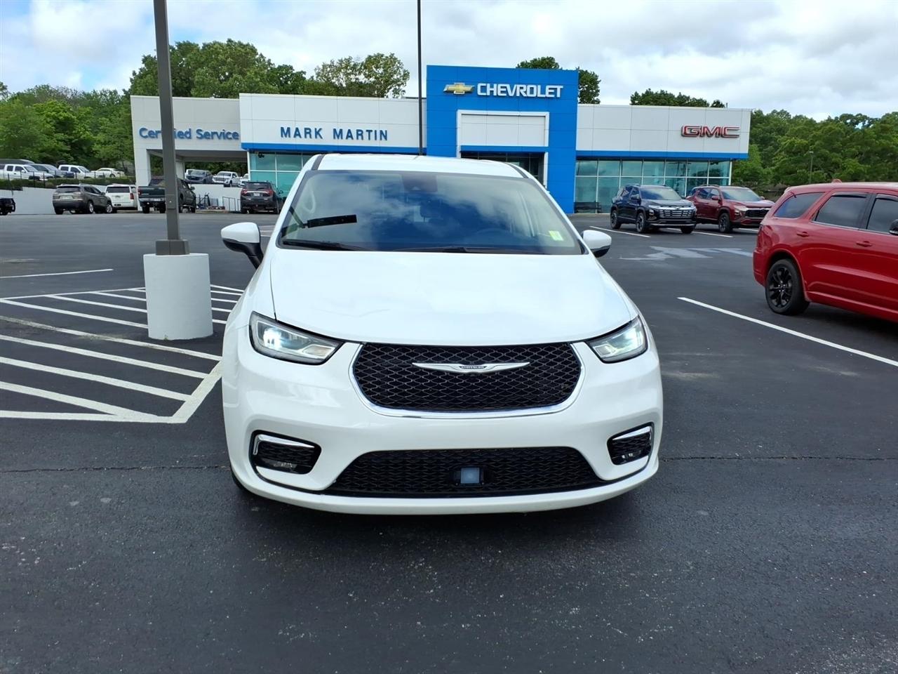 Chrysler Pacifica Touring L FWD 2023