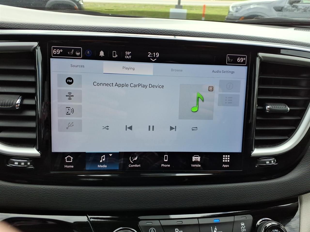 Chrysler Pacifica Touring L FWD 2023