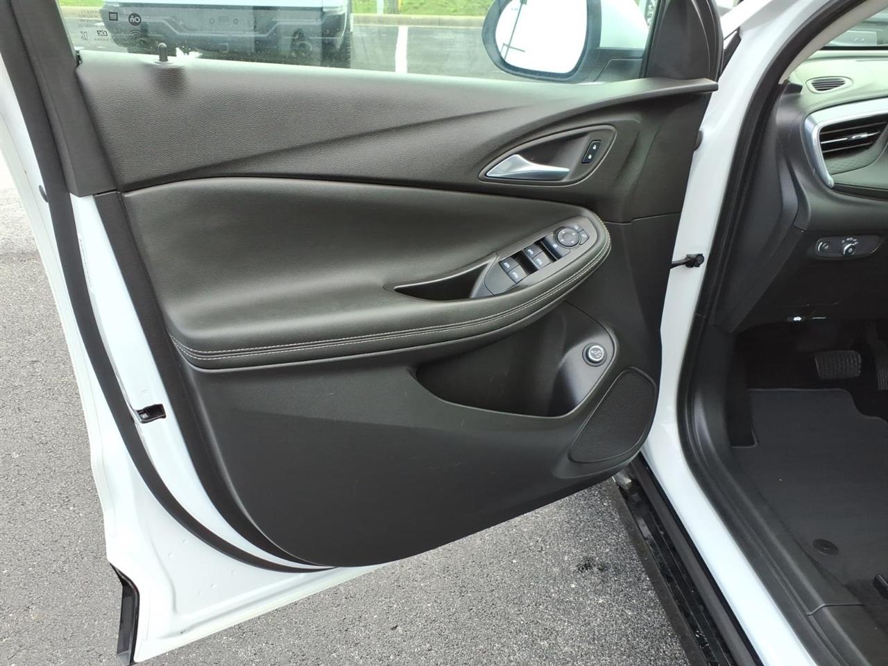 Buick Encore GX FWD 4dr Sport Touring 2024