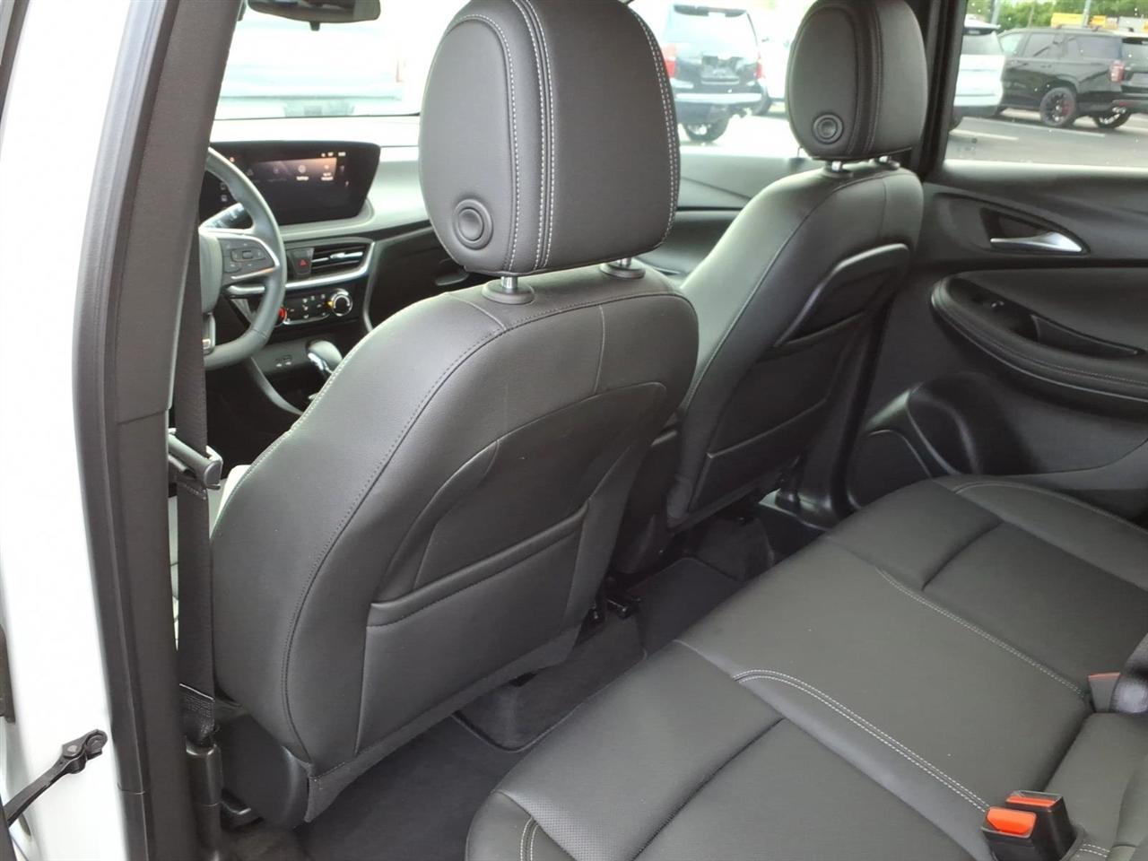 Buick Encore GX FWD 4dr Sport Touring 2024