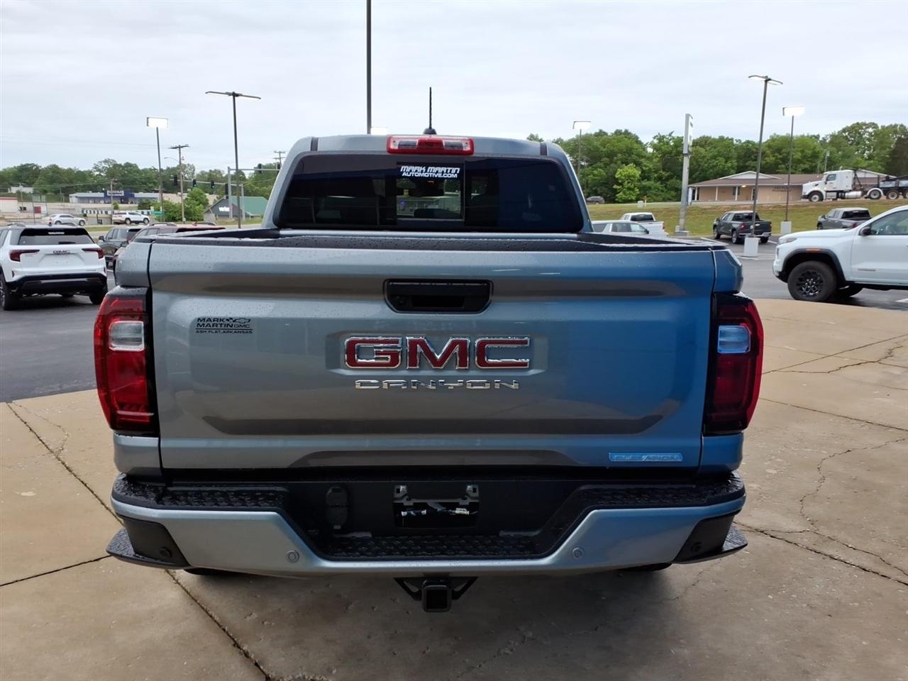 GMC Canyon 2WD Crew Cab Elevation 2026