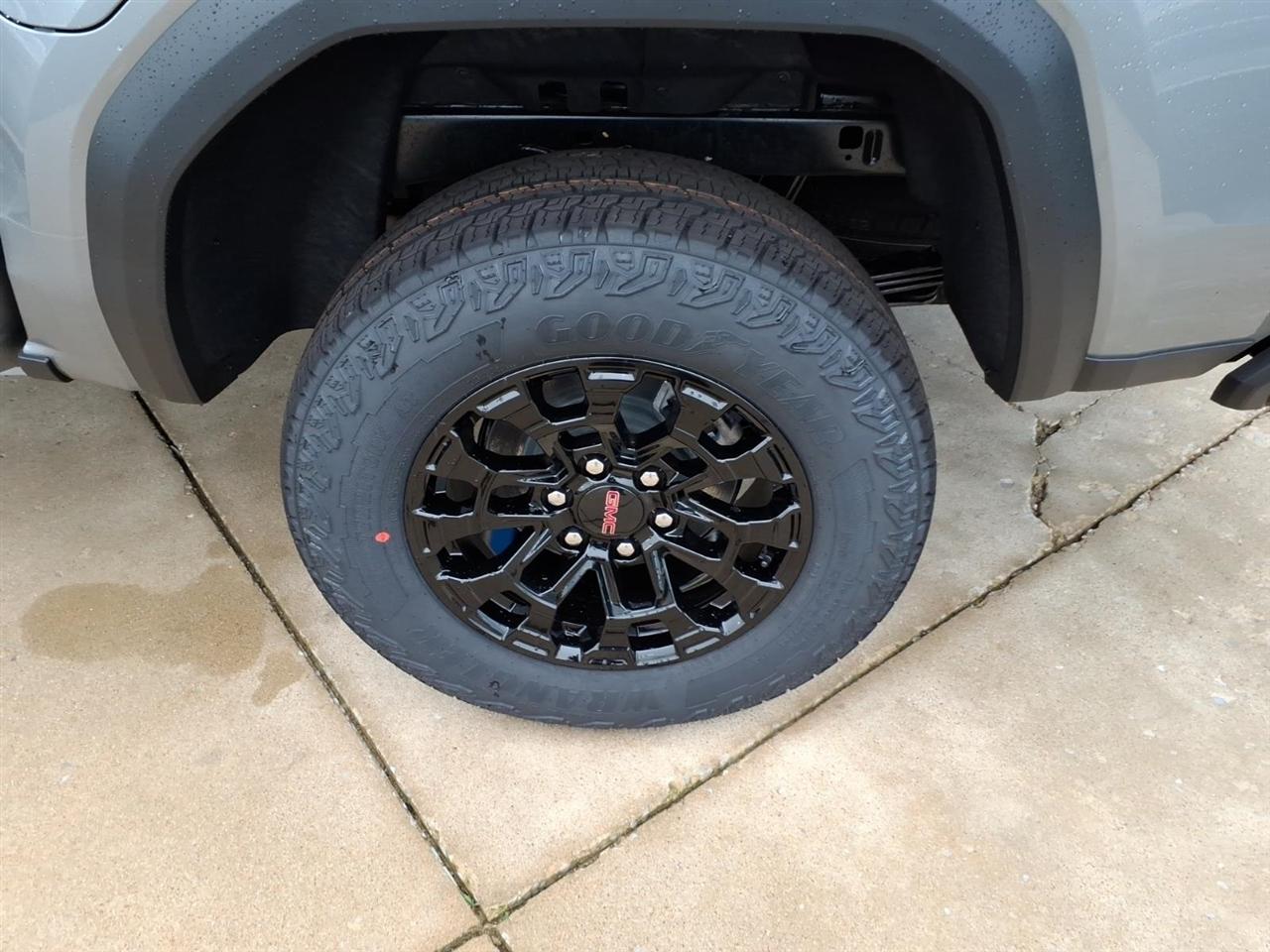 GMC Canyon 2WD Crew Cab Elevation 2026