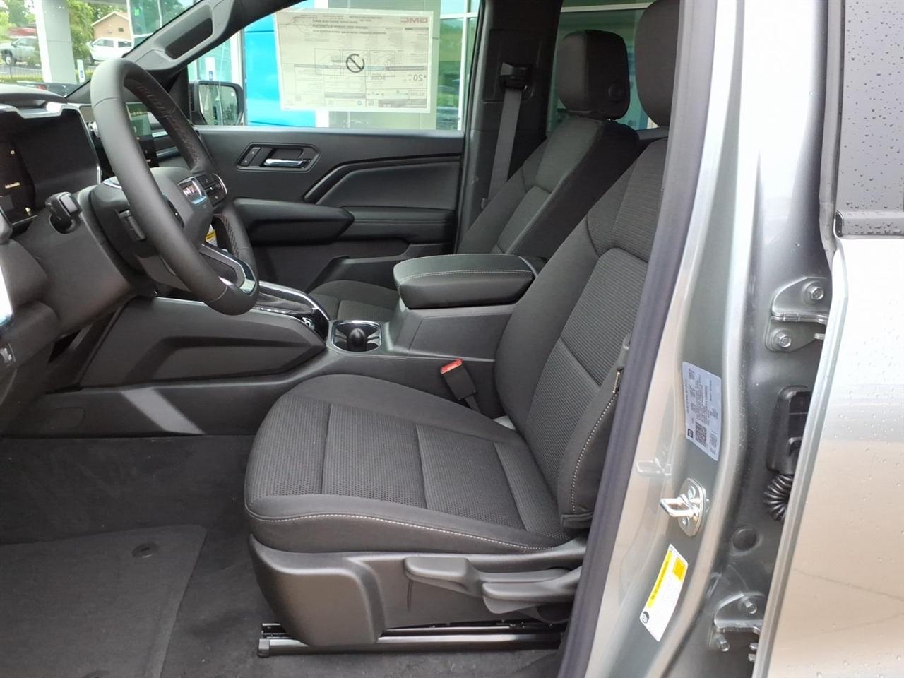 GMC Canyon 2WD Crew Cab Elevation 2026