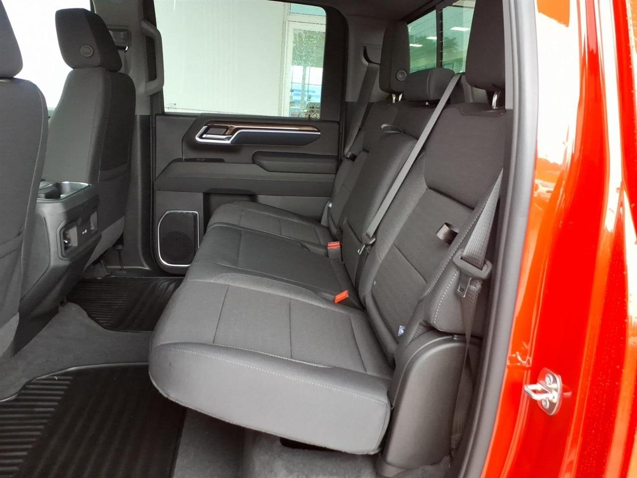 Chevrolet Silverado 2500HD 4WD Crew Cab 159" LT 2026