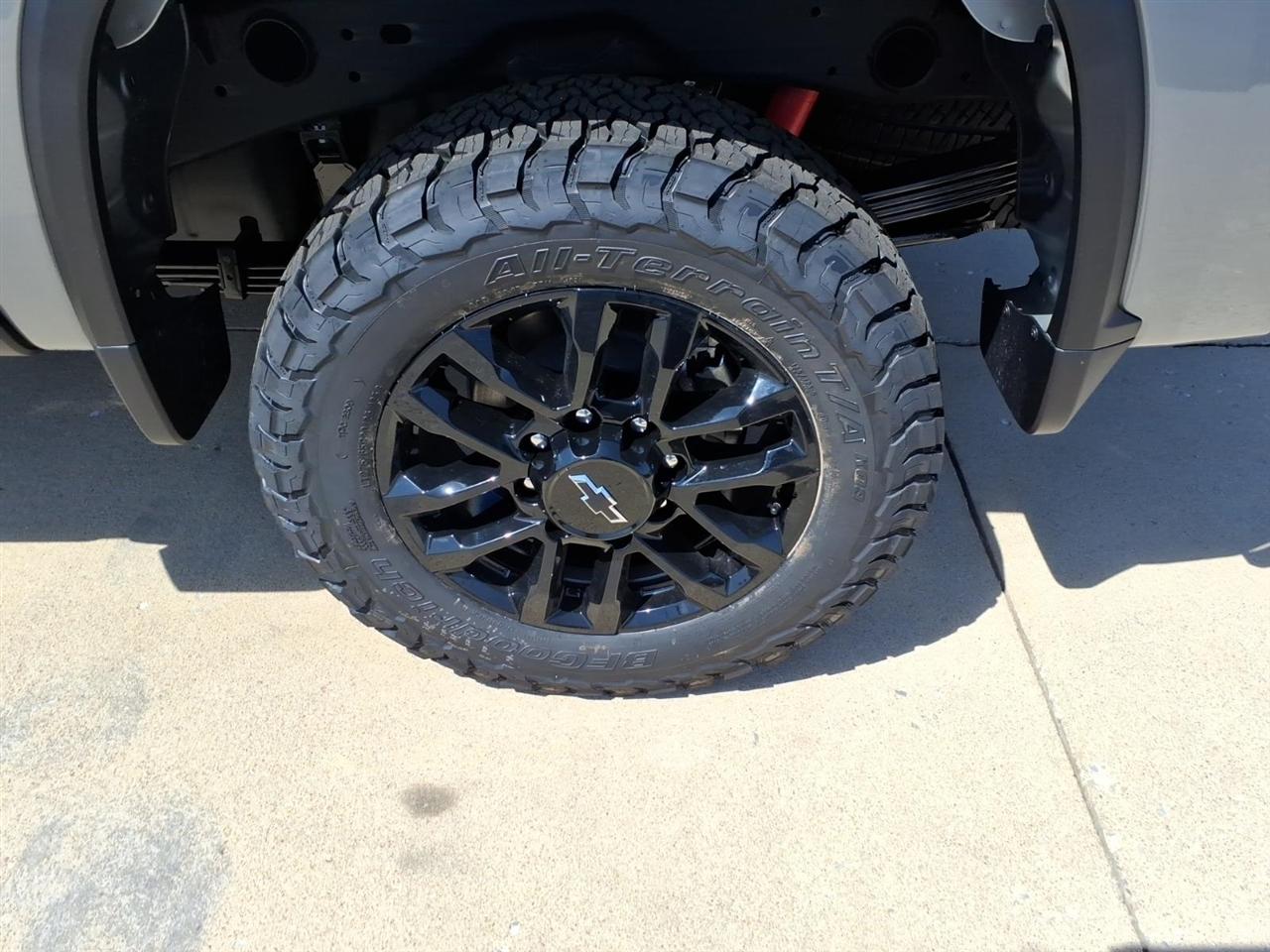 Chevrolet Silverado 2500HD 4WD Crew Cab 159" LT 2026