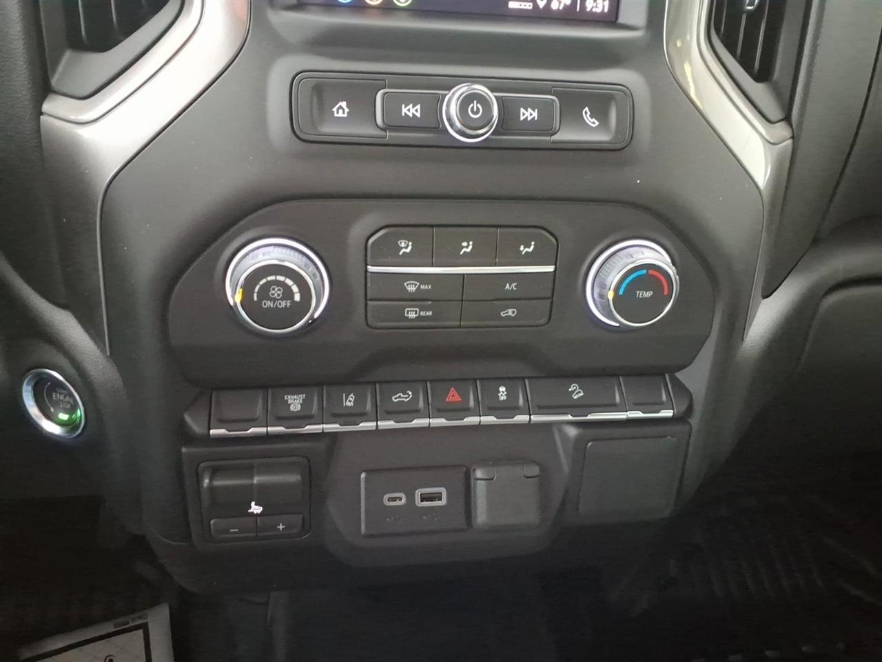 Chevrolet Silverado 2500HD 4WD Crew Cab 159" Work Truck 2026
