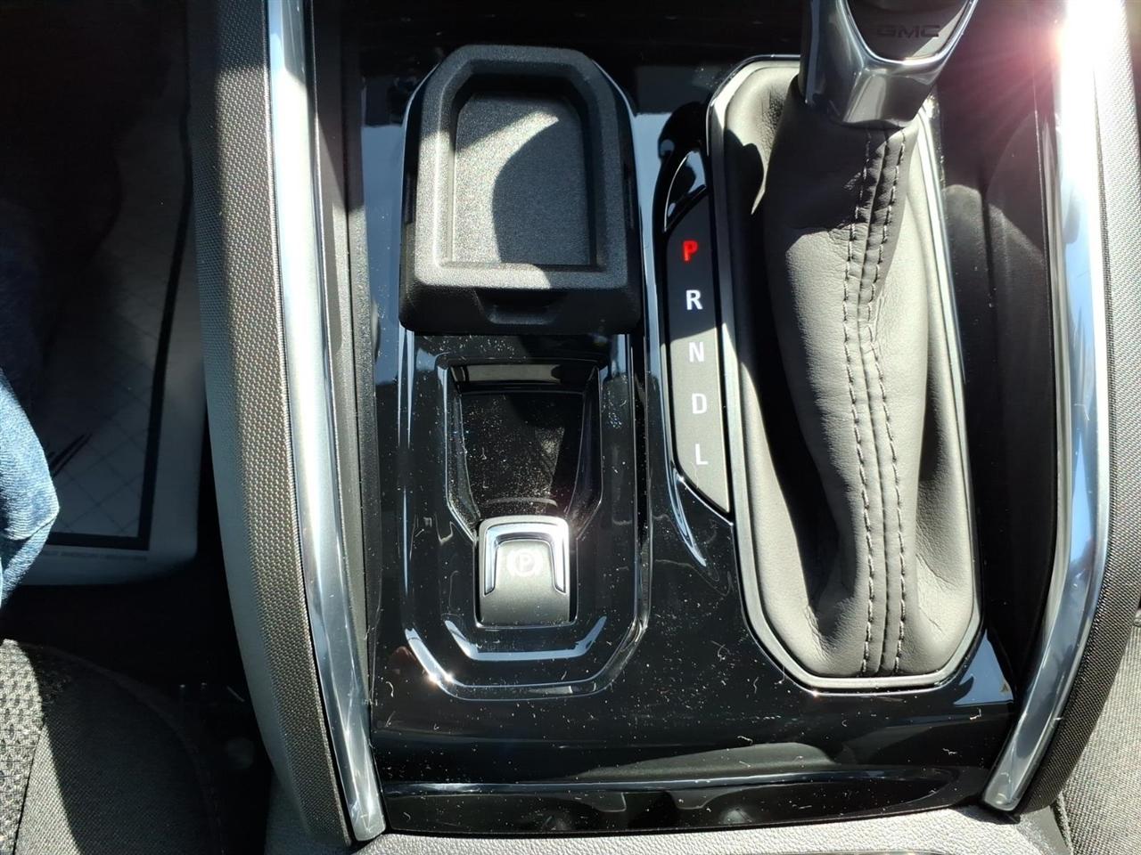 GMC Canyon 2WD Crew Cab Elevation 2026